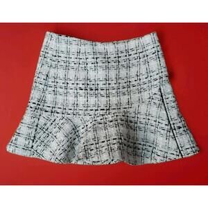 INA Fashion Geometric Tweed ruffle hem Women's Shorts Skort Size S  White #CB1